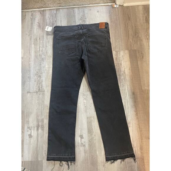 NWT We The Free Faded Black Ripped Jeans size 31 - Picture 14 of 14